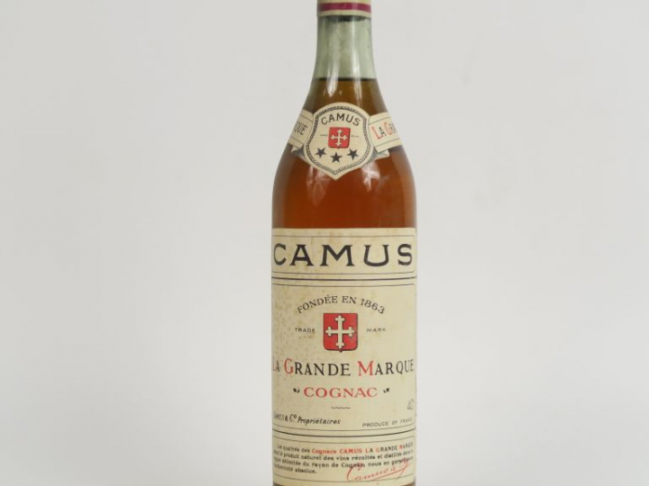 1 VIEILLE BOUTEILLE COGNAC CAMUS 'LA GRANDE MARQUE'