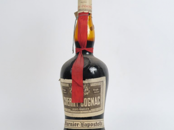 1 VIEUX FLACON (1,4 L) CHERRY COGNAC GRAND MARNIER