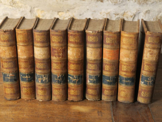 Vente aux enchères Ensemble de 9 livres anciens.
