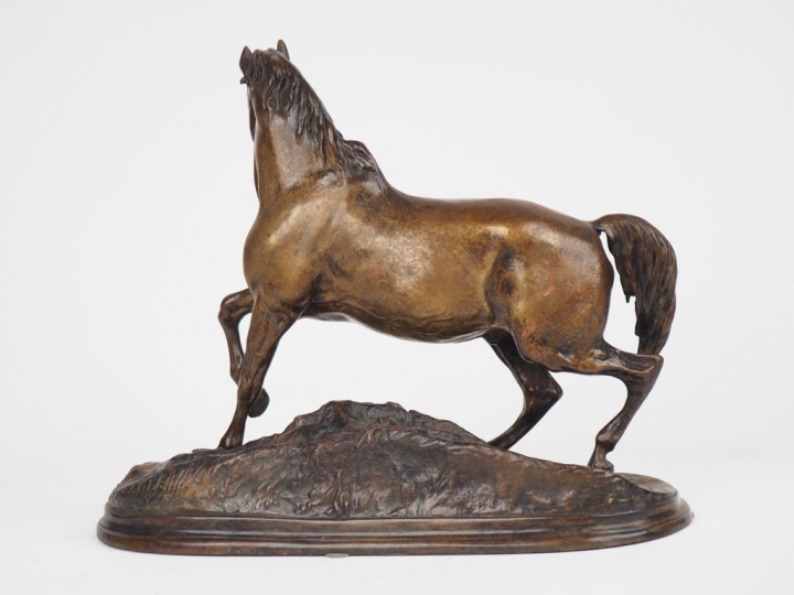 P. J. MENE. "la jument". Sculpture en bronze à patine médaille Signée.