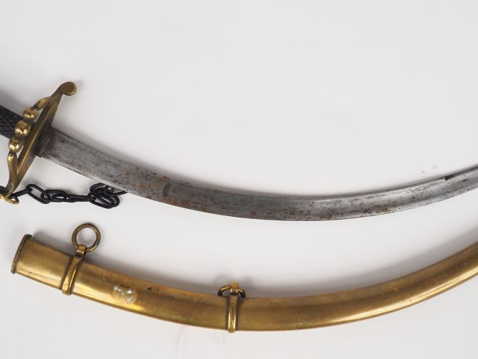 Dague courte d’officier de marine XIXéme, lame plate très courbe à gor