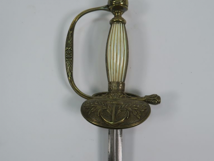 Belle épée à clavier époque Restauration/Empire monture en bronze doré