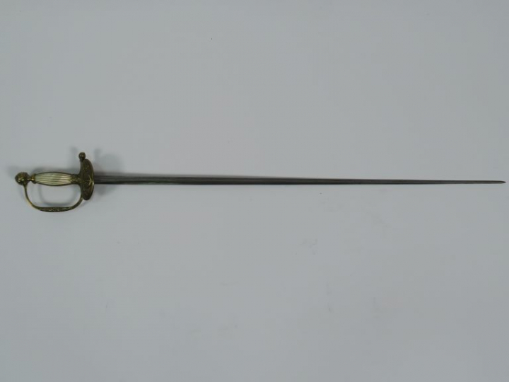 Belle épée à clavier époque Restauration/Empire monture en bronze doré
