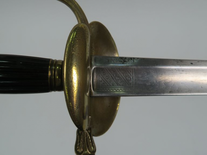 Belle épée à clavier fixe époque restauration (Modèle 1816), monture e