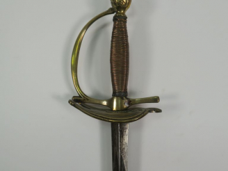 Vente aux enchères Epée d’officier à la française époque 1er Empire, monture en bronze, p