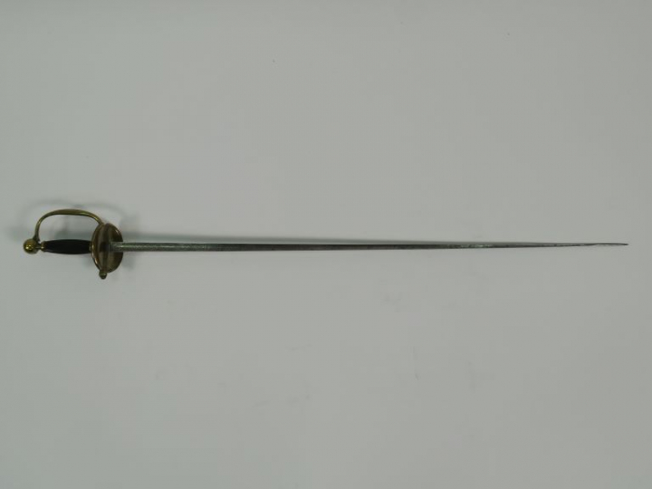 Belle épée d’officier époque Restauration. Monture en bronze fondu, po