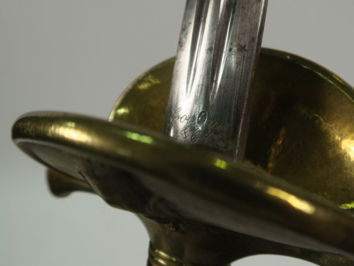 Epée à clavier d’officier subalterne du génie type 1852. Monture en br