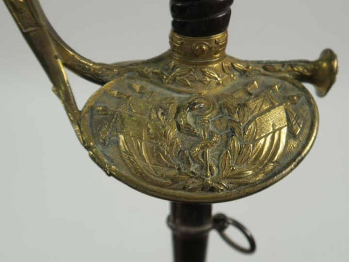 Belle épée d’officier supérieur du corps de santé mi XIX éme. Monture 