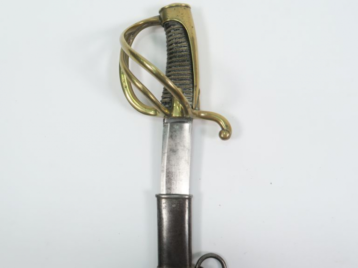 Sabre de cavalerie légère troupe modèle An XI. Monture bronze fondu à 