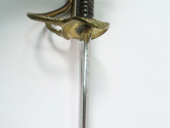 Sabre d’officier de cavalerie type 1822 d’achat privé. Monture en bron