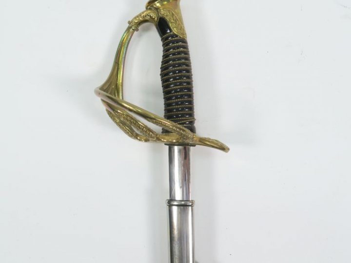 Sabre de sous-officier, monture type 1822 officier, calotte à courte q