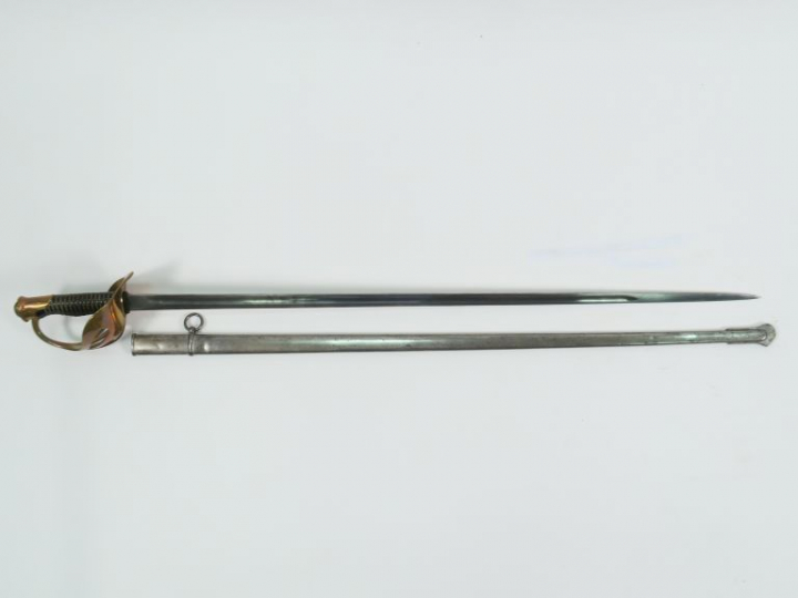 Sabre fantaisie de cavalerie modèle 1896. Monture lisse en alliage cui