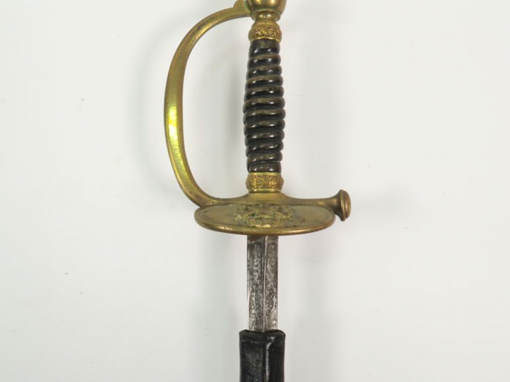 Epée à clavier (tangente de polytechnicien) lame à trois pans creux dé