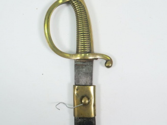 Vente aux enchères Sabre briquet type AN XI. Monture bronze fondu. Lame courbe sans marqu