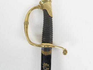 Vente aux enchères Sabre d’officier d’infanterie modèle 1821. Lame courbe à gorge et dos 
