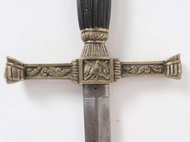 Epée de fantaisie époque second empire lame droite à 4 pans vierge de 