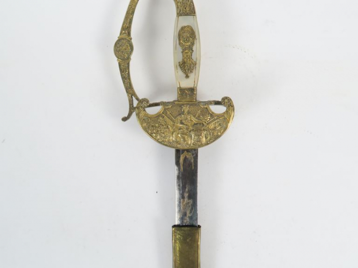 Belle épée de société époque restauration, lame droite à dos plat et à