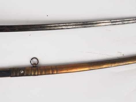 Sabre dans le goût des sabres tel que portés par les officiers des gre