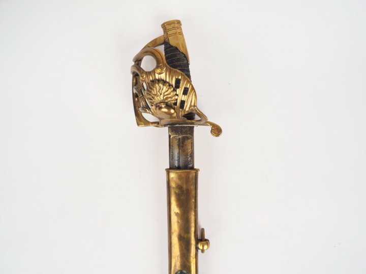 Sabre dans le goût des sabres tel que portés par les officiers des gre