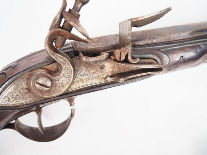 Paire de pistolets d'arçon époque Louis XV par « Philibert Bérandier »