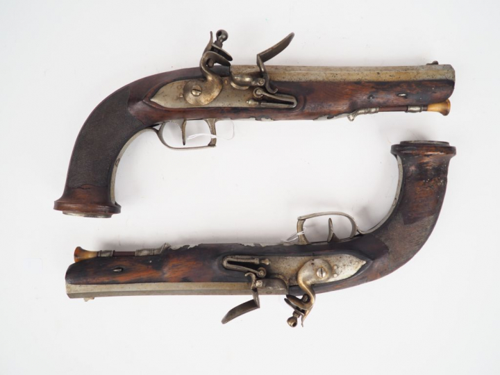 Paire de pistolets d’officiers contemporains du 1er empire, canon octo
