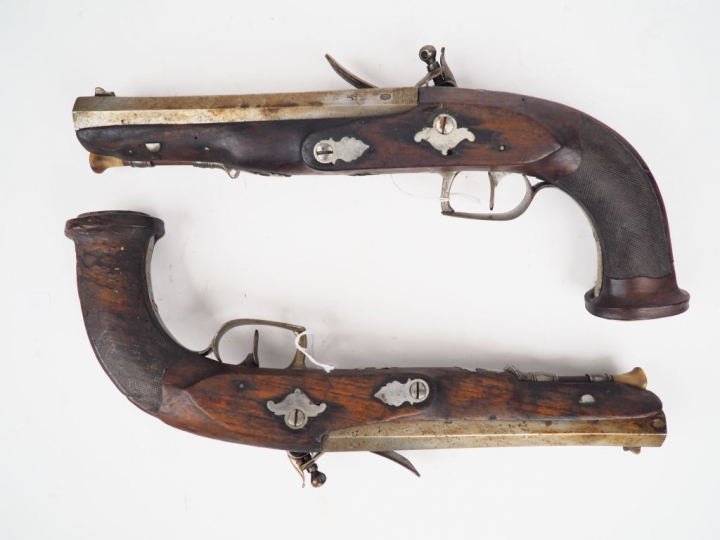 Paire de pistolets d’officiers contemporains du 1er empire, canon octo