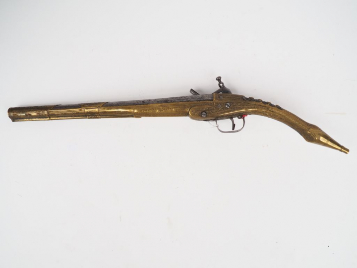 Grand pistolet à la miquelet pour l'orient de 545 mm de long. Canon ro