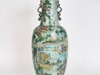 Vente aux enchères Chine, fin XIXe siècle,  Grand vase balustre en porcelaine et émaux po