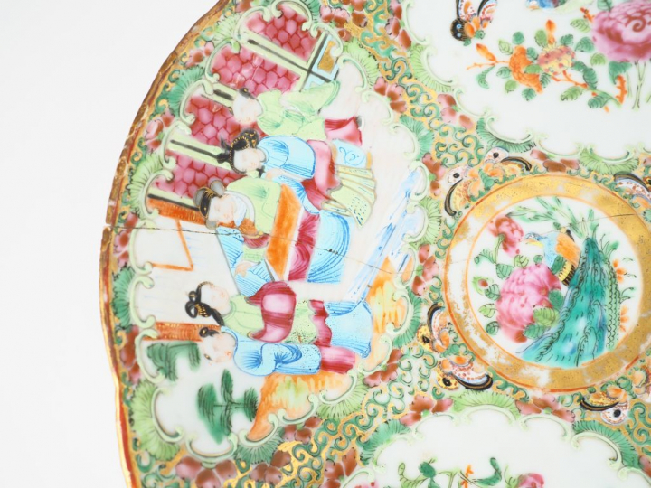 Canton fin XIXe siècle,  Ensemble en porcelaine de Canton comprenant u