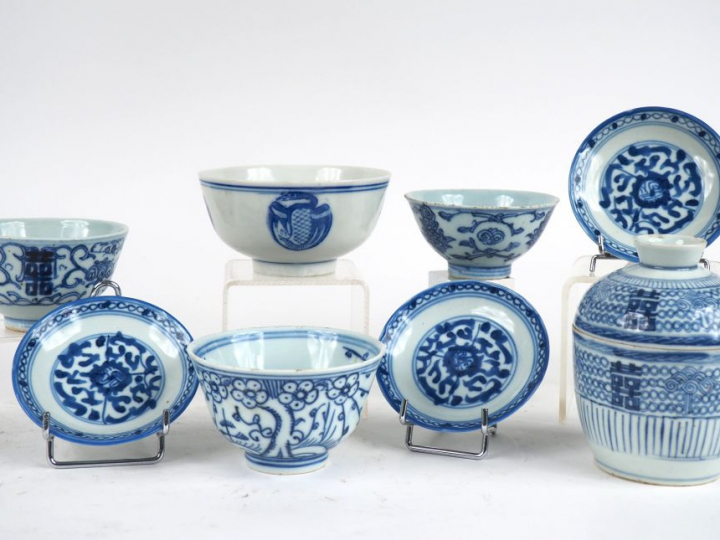 Chine du sud, Vietnam fin XIXe siècle,  Ensemble en porcelaine bleu bl