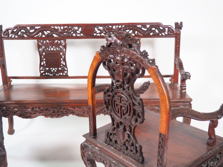 Chine pour l’exportation, XXe siècle, Ensemble de mobiliers en bois co