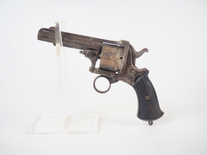 Revolver belge en calibre 9 mm à broche, version à cadre fermé canon o