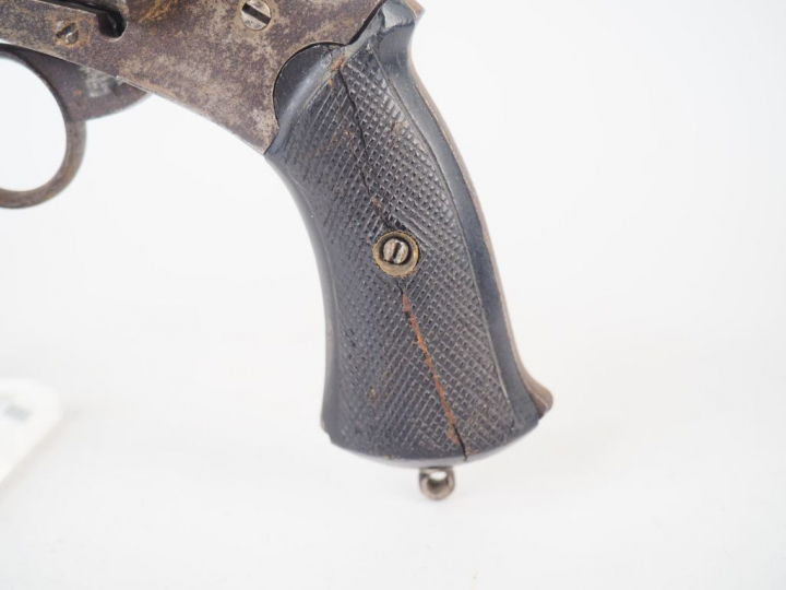 Revolver belge en calibre 9 mm à broche, version à cadre fermé canon o