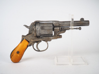 Vente aux enchères Gros revolver à percussion monténégrin type Gasser calibre 11 mm Gasse