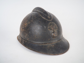 Vente aux enchères Casque Adrian infanterie modèle 1915, bourguignotte bleu horizon (très