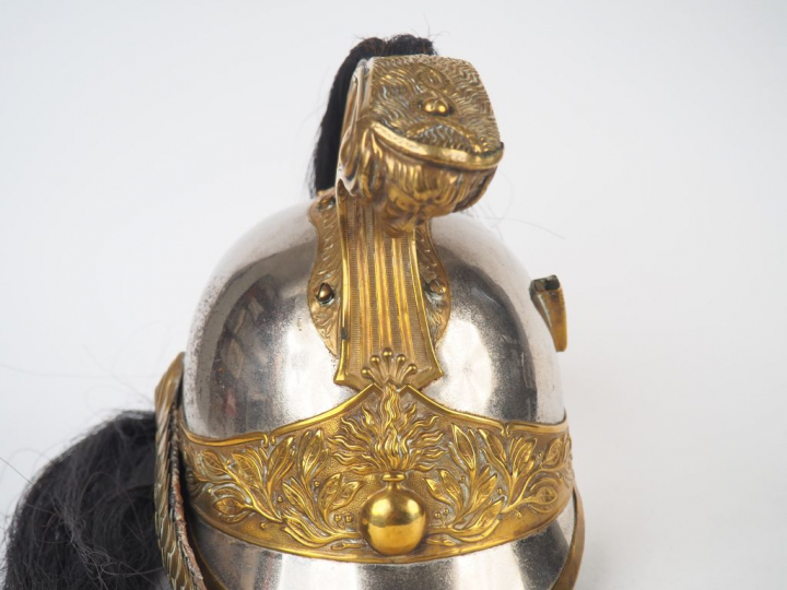Casque de dragon troupe modèle 1874. Bombe numérotée au dos sous la cr