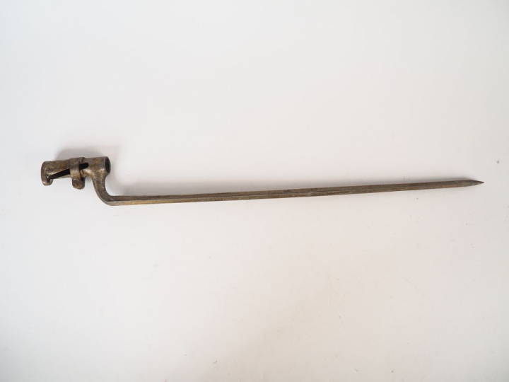 Rare baïonnette à douille autrichienne modèle 1854 pour fusil réglemen