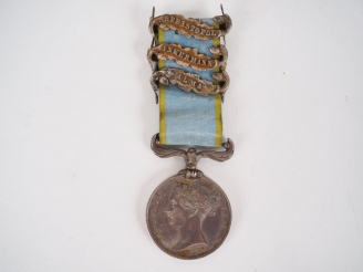 Vente aux enchères Médaille de la campagne de Crimée, module en argent rond, avec son rub