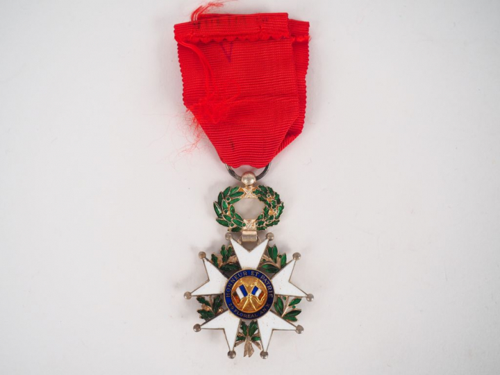 Etoile de chevalier de la légion d’honneur type quatrième république a