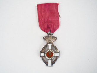 Vente aux enchères Croix grecque de chevalier à titre civil de l’ordre royal de St George