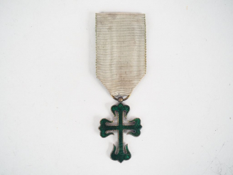 Vente aux enchères Croix de chevalier de l’ordre portugais militaire de St Benoit d’Avis,