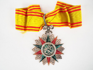Vente aux enchères Etoile de commandeur de l’ordre du Nichan el Iftikar tunisien (ordre d