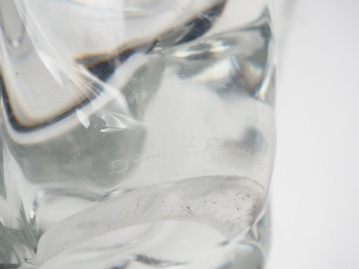DAUM à Nancy. Coupe en cristal. Signée. Dim. 18,5 x 26 x 27 cm.