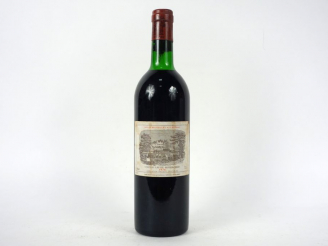 Vente aux enchères 1 BOUTEILLE CHÂTEAU LAFITE ROTHSCHILD 1er GCC PAUILLAC - 1974 - LB/ETL