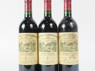 Vente aux enchères 3 BOUTEILLES CHÂTEAU CARBONNIEUX GCC GRAVES - 1989 - 2 ELT