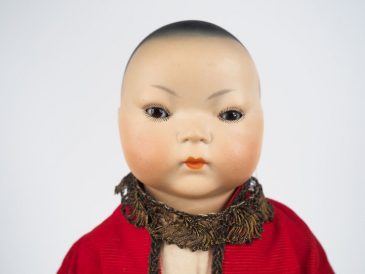 Bébé de caractère asiatique de marque KESTNER, corps composition 5 piè