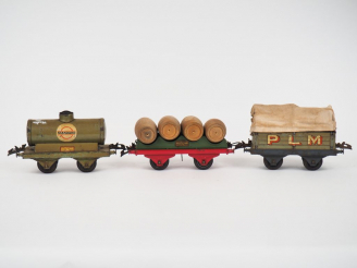 Vente aux enchères HORNBY. Ecartement O. 3 wagons marchandises