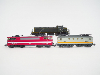 Vente aux enchères ROCO HO. Matériel roulant sans boite lot de 3 motrices dont diesel SNC