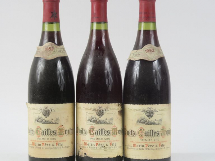 3 BOUTEILLES NUITS CAILLES 1er CRU MORIN - 1982 - 1 ETLA/1 PRÉSUMÉE