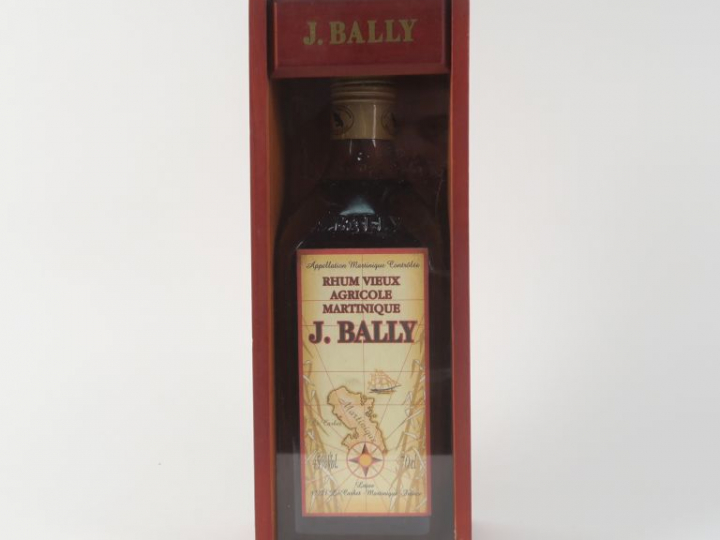 1 BOUTEILLE RHUM J. BALLY 45° - COFFRET